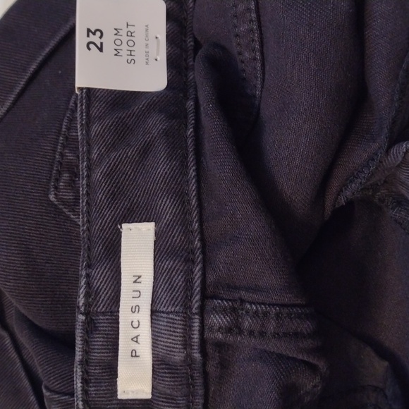 NEW NWT PacSun Mom Shorts Size 23 Black Jean Shorts Size 23 - Picture 11 of 13